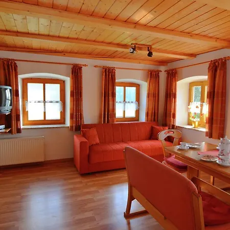 Lovely Holiday Home In Viechtach Near The Forest Viechtach