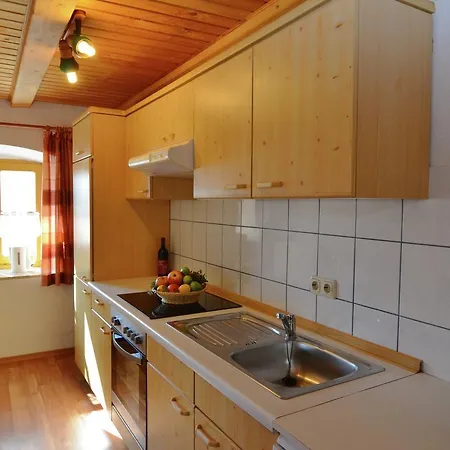 Lovely Holiday Home In Viechtach Near The Forest *