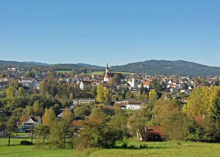 Schoenes In In Waldnaehe *
