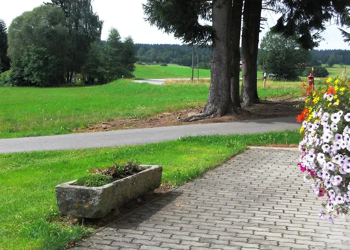 Nyaraló Schoenes In In Waldnaehe *